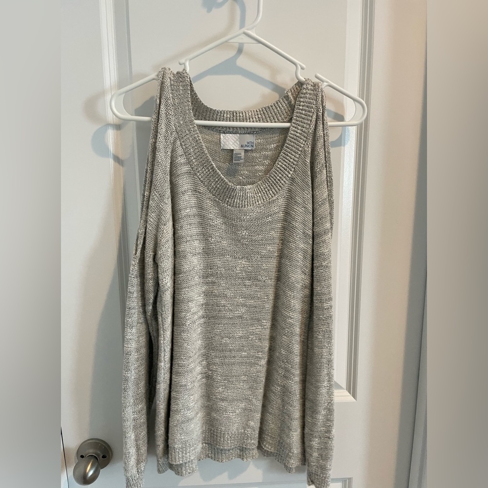 Bundle of 2 Lightweight Sweaters
